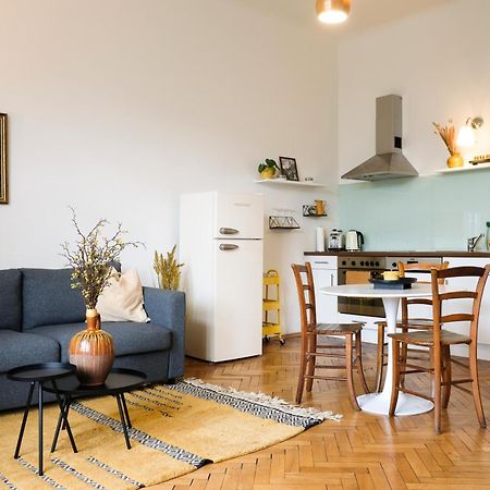 Stilvolles Apartment Im Zentrum - Free Parking Грац Екстериор снимка